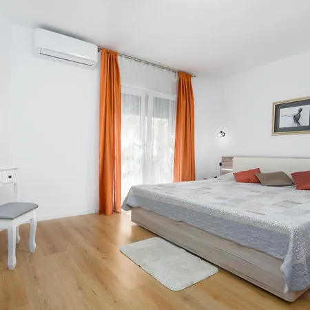 Apartamento By The Sea - 27669 Poreč