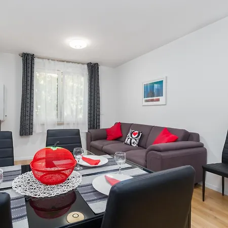 Apartment By The Sea - 27669